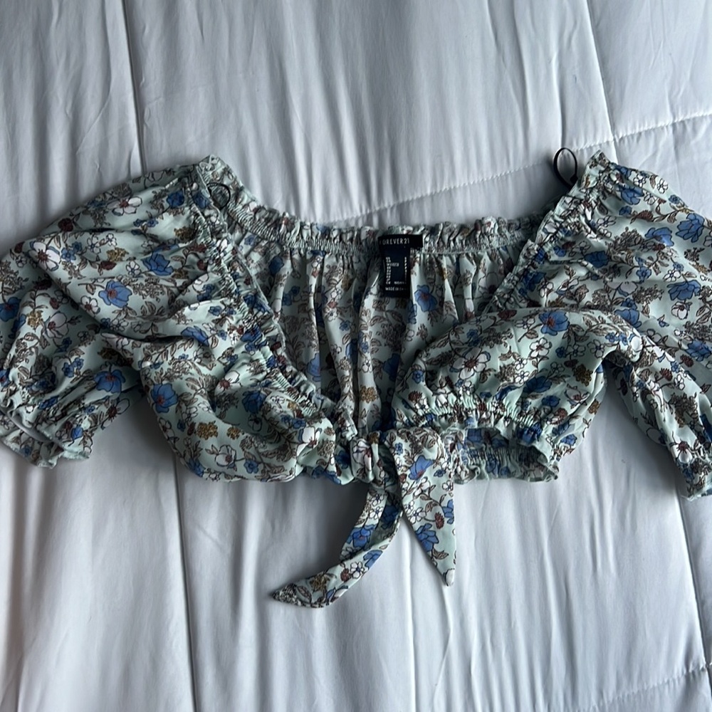 Floral Set - Picture 3 of 3